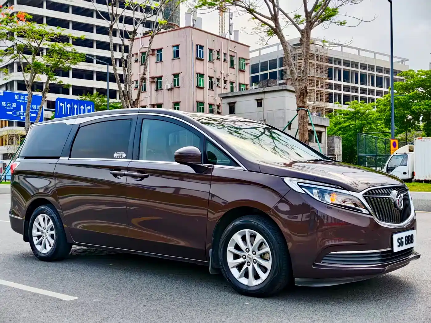 Buick GL8 2018 ES 28T Comfort Type China VI фото 3