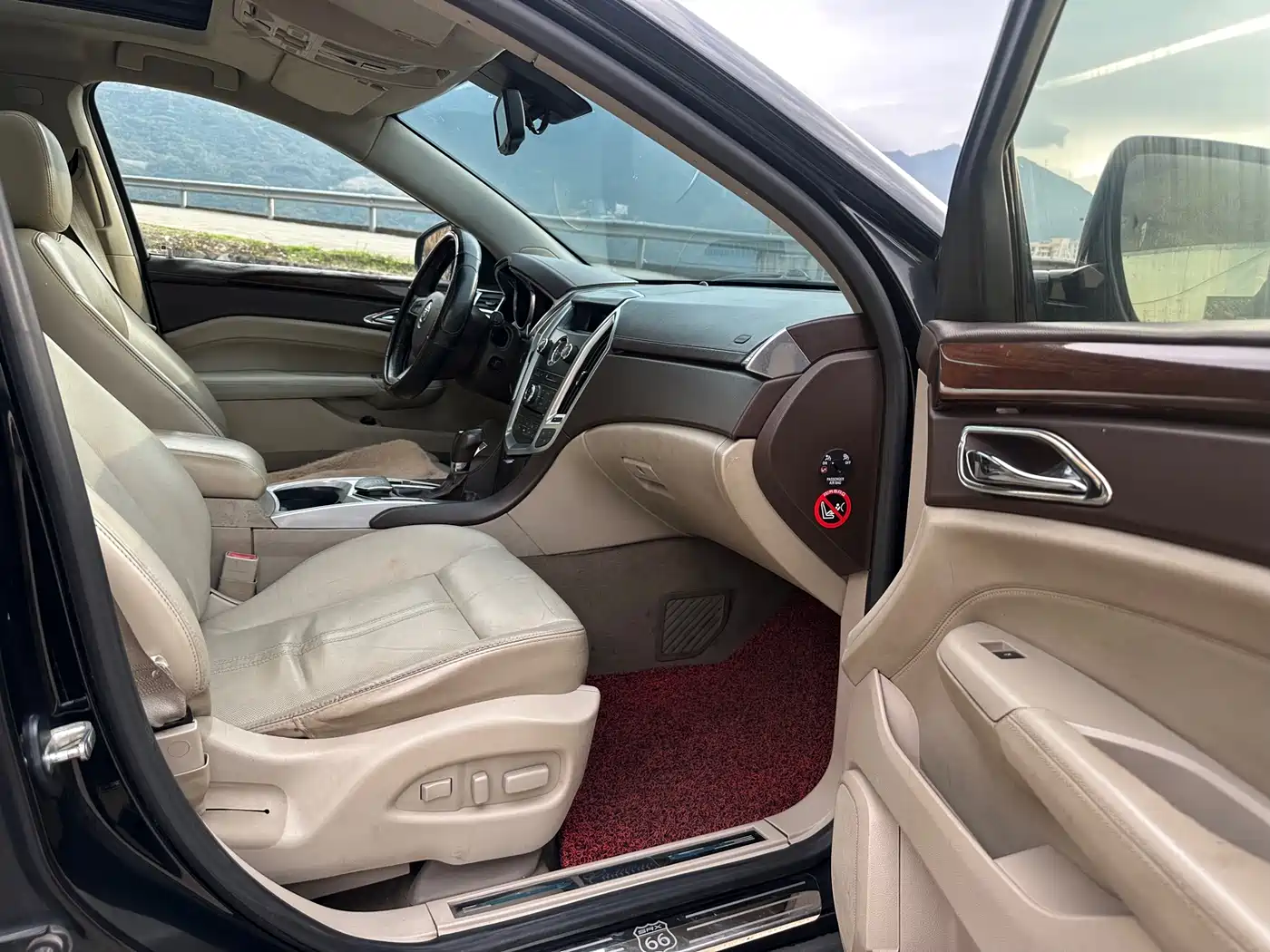 Cadillac SRX 2011 Model 3.0L Luxury фото 8