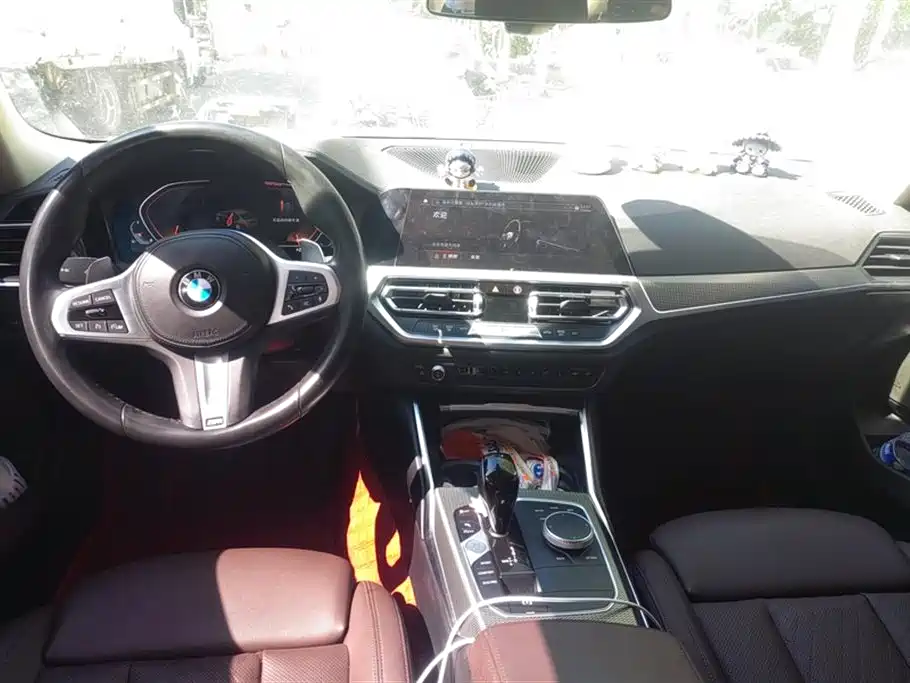 BMW 3 Series 2022 325i M Sport Shadow Edition фото 12