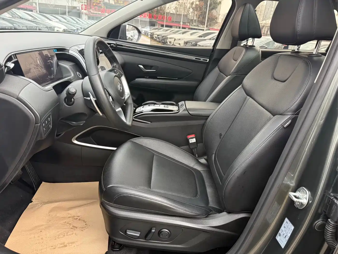 Hyundai Tucson 2021 Tucson L 1.5T DCT LUX Premium фото 8