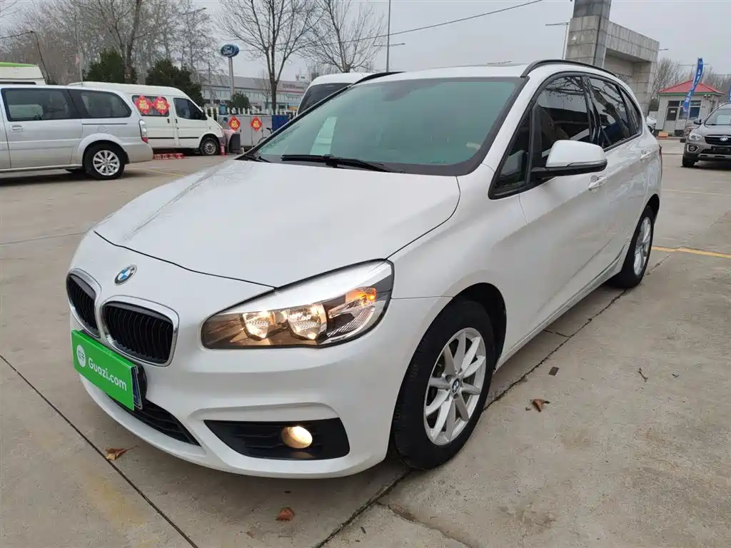 BMW 2 Series Touring 2016 218i Fashion Model