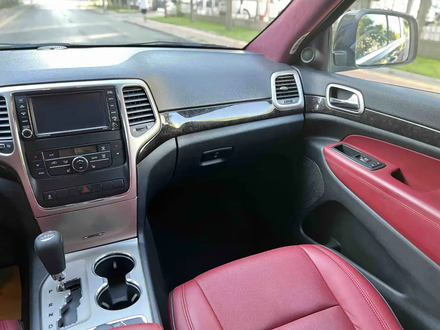 Jeep Grand Cherokee (Import) 2012 2013 3.6L Navigation Luxury
