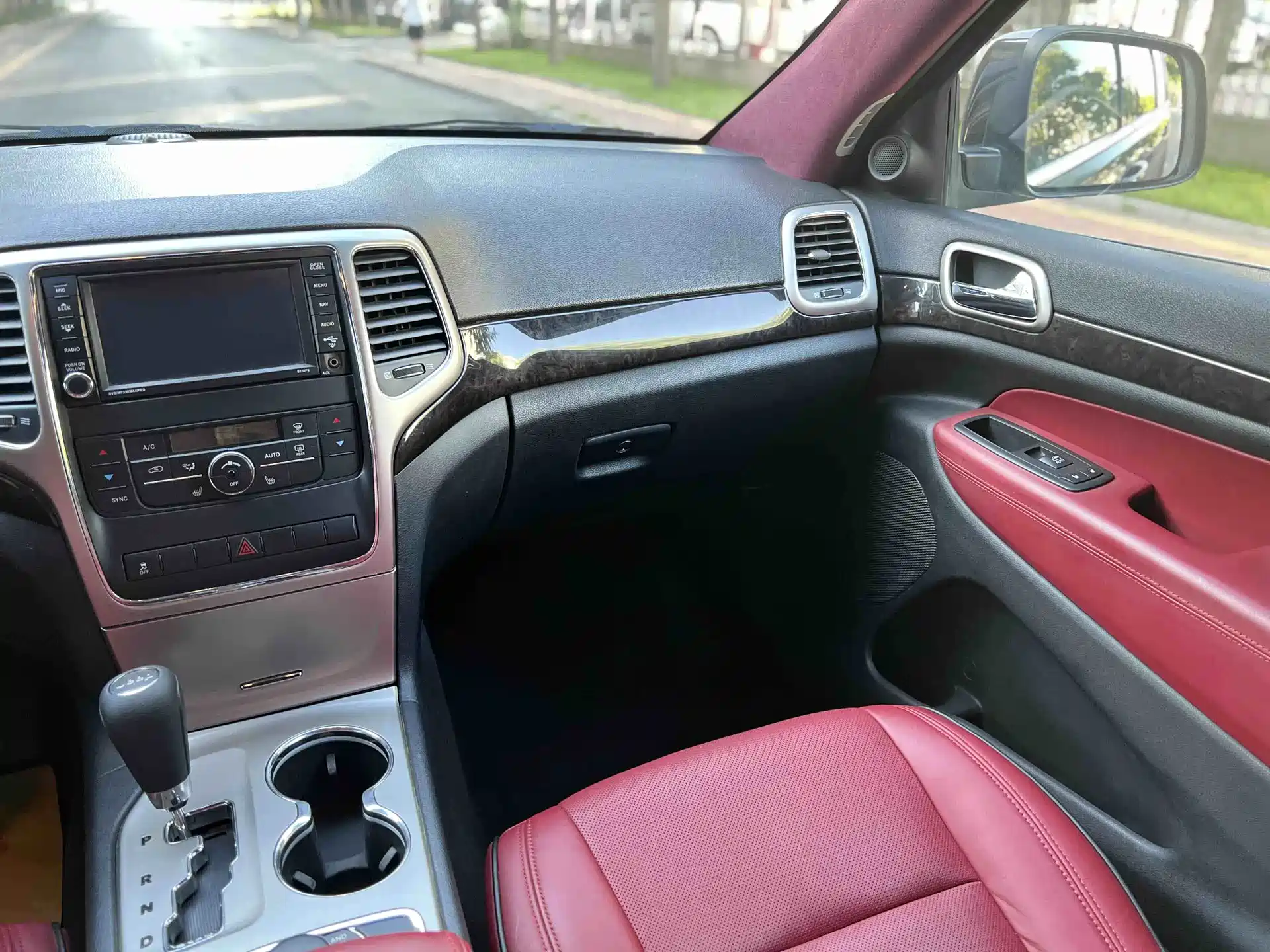 صورة 13 - Jeep Grand Cherokee (Import)