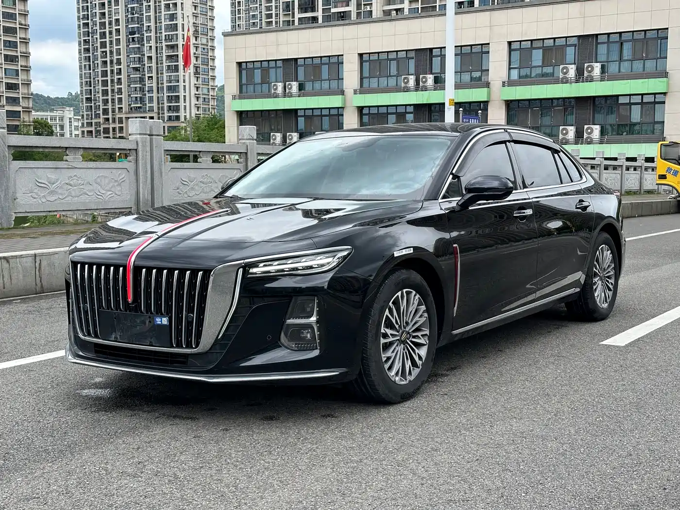 Hongqi H5 2023 1.5T DCT Smart Connect Flag Rhythm