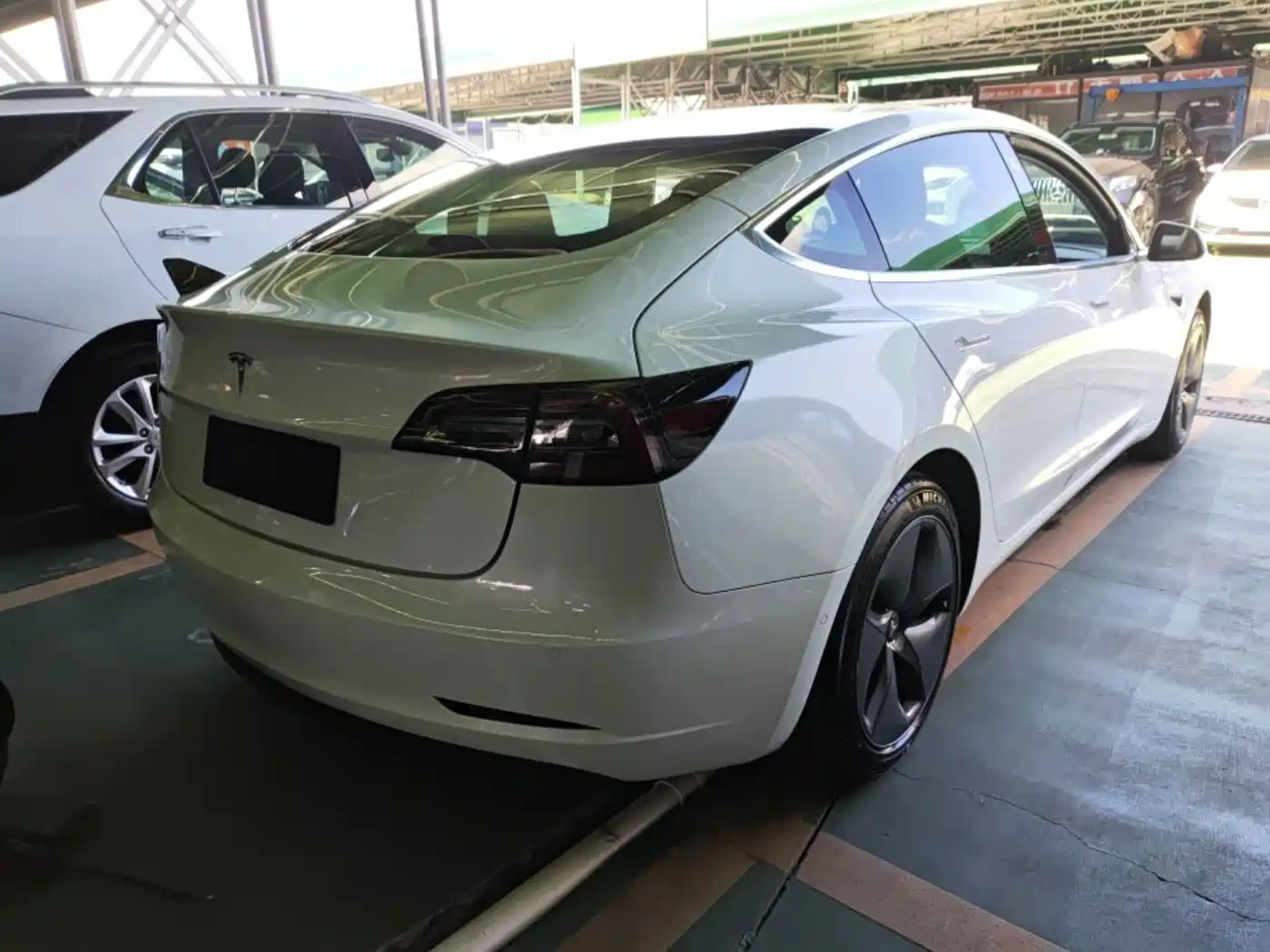 Tesla Model 3 (Import) 2019 2019 Standard Range RWD Upgraded Edition