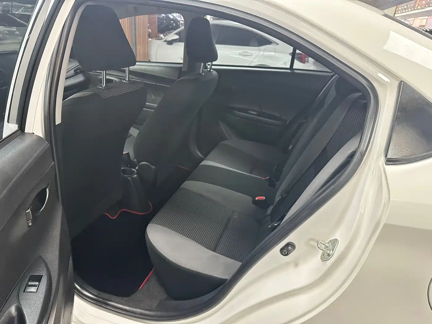 Toyota Vios 2022 1.5L 20th Anniversary Edition фото 5