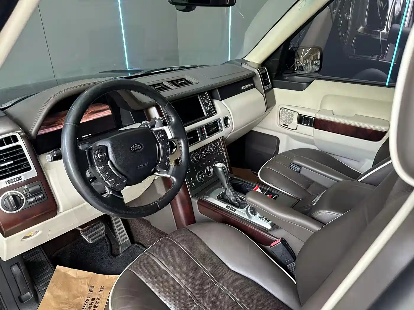 Land Rover Range Rover 2011 5.0 SC V8 фото 11