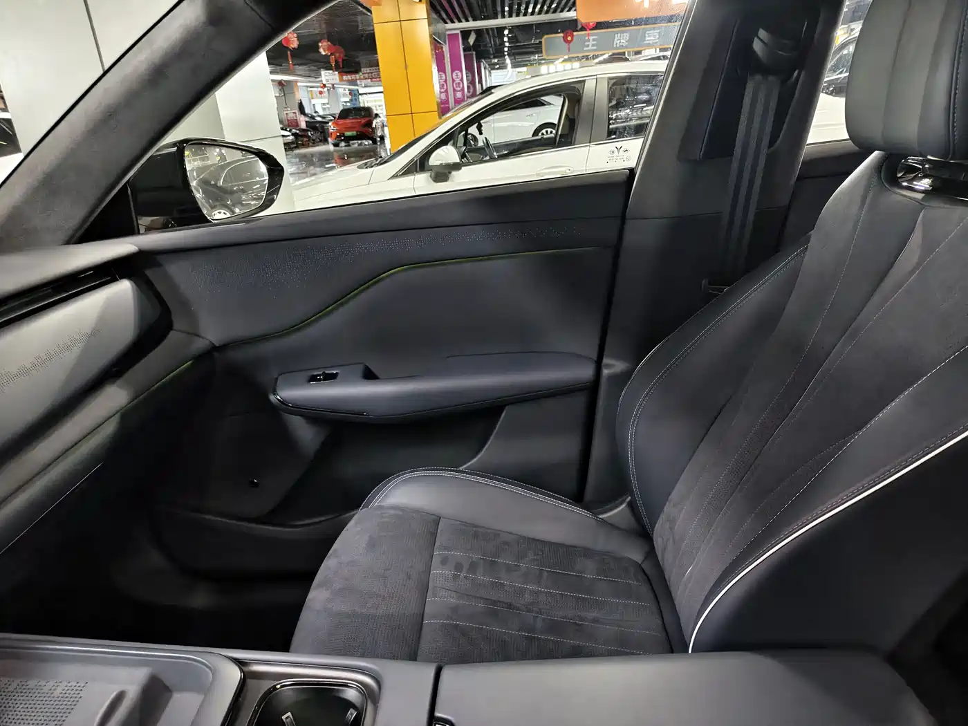 Voyah Auto Voyah Zhiyin 2024 Long Range Smart Edition фото 4