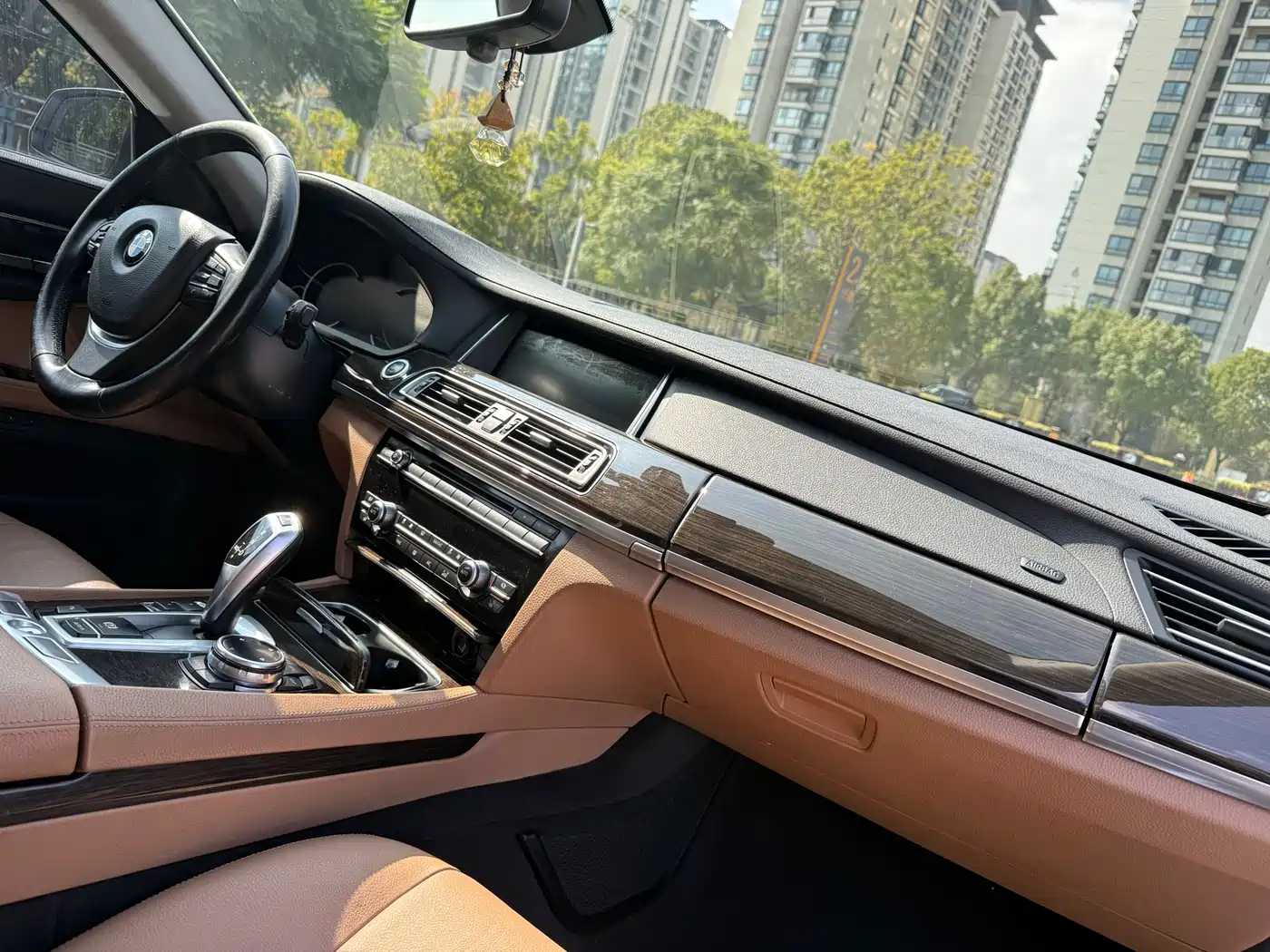 BMW 7 Series 2014 730Li Premium фото 15