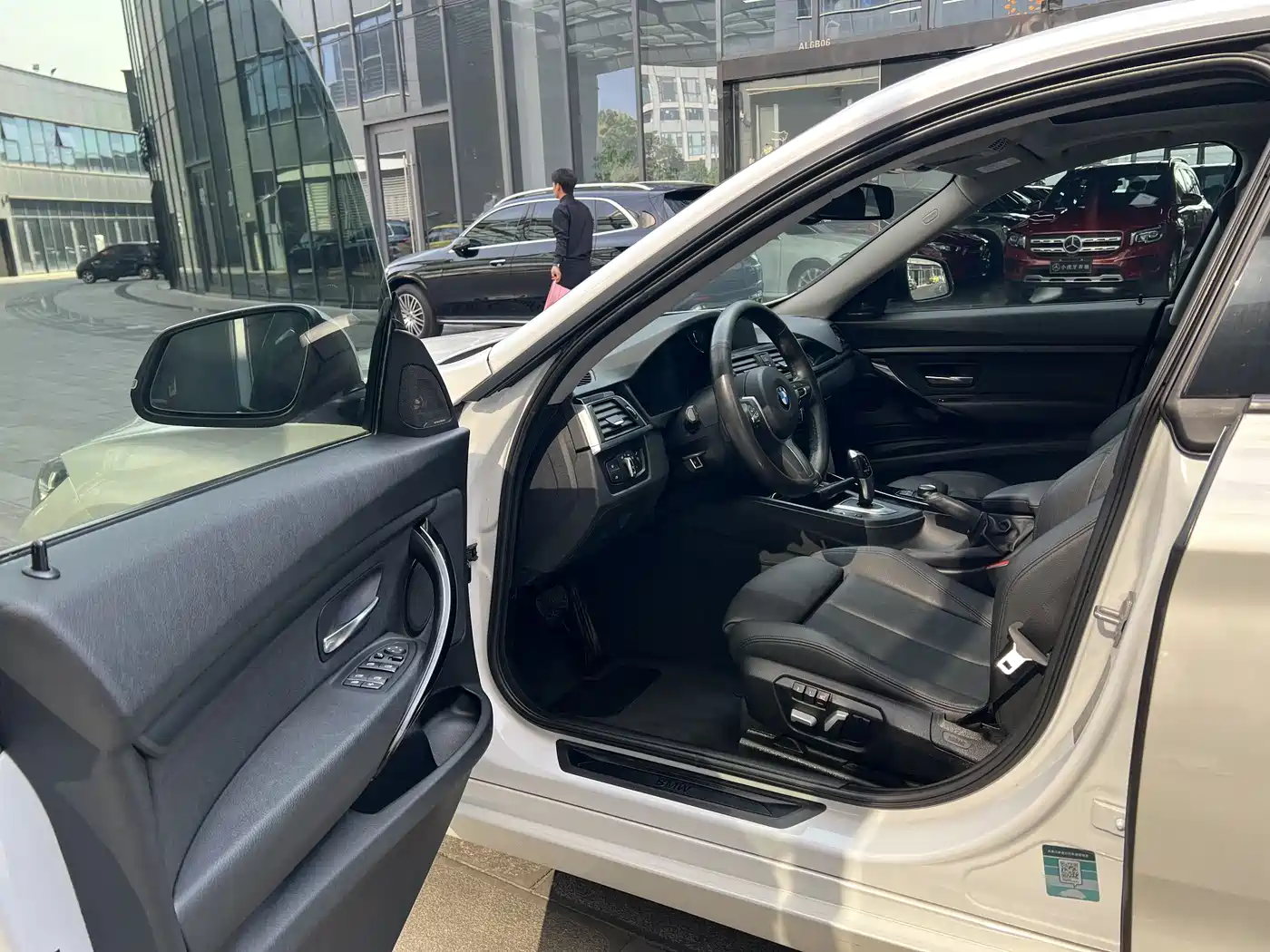 BMW 3 Series GT 2018 320i Luxury Design Package фото 35