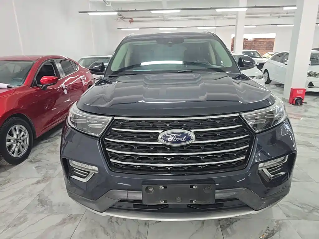 Фото 3 - Ford Explorer