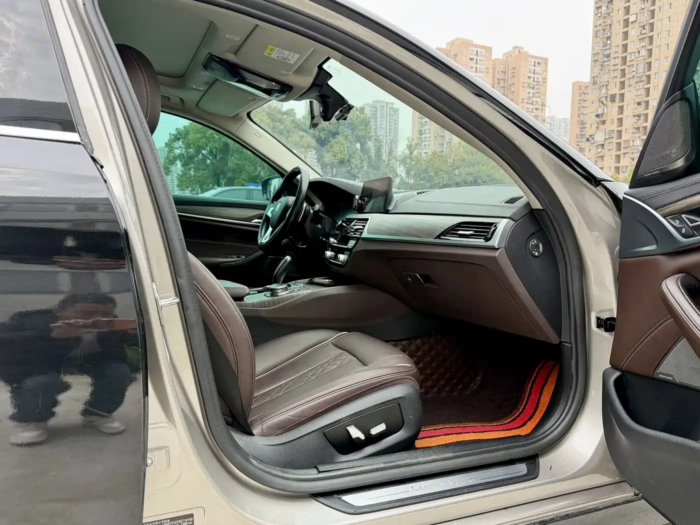BMW 5 Series 2019 530Li Leading Luxury Package фото 14