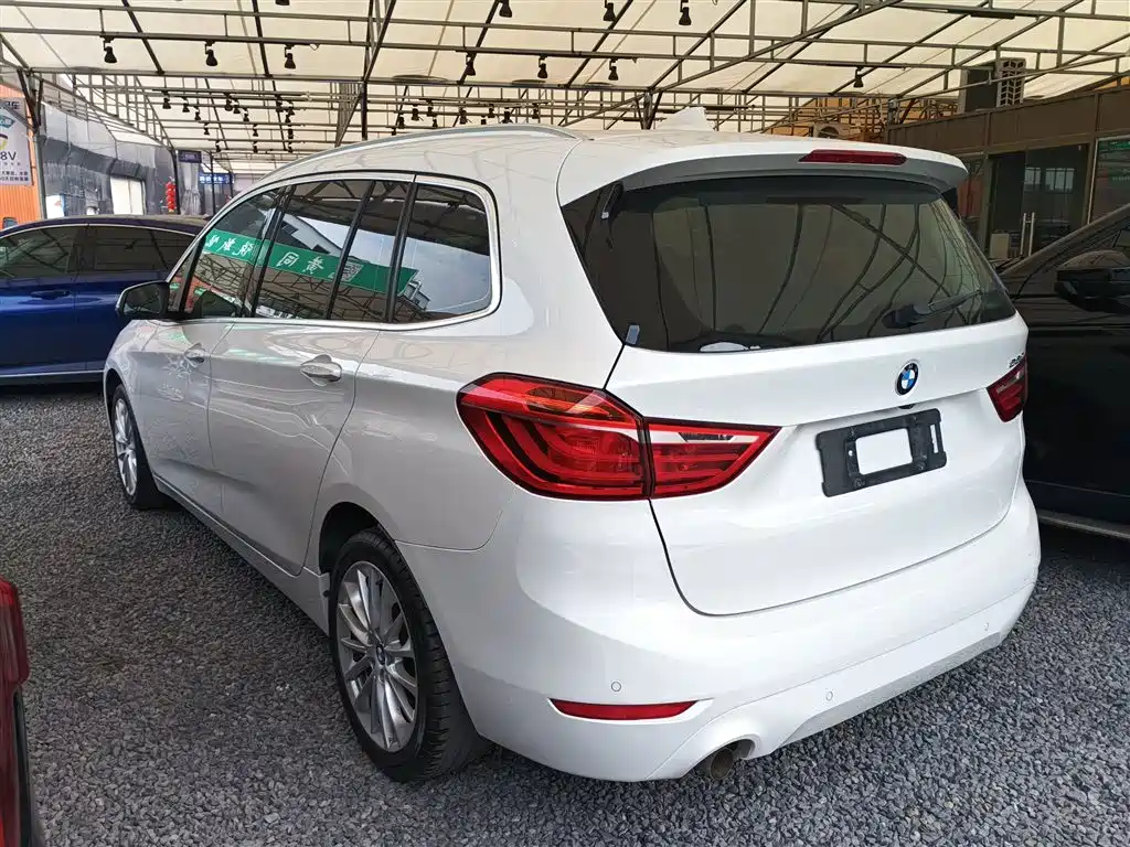 BMW 2 Series Gran Tourer 2019 220i Leading фото 23