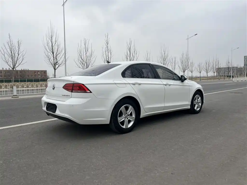 Volkswagen Lamando 2017 230TSI DSG Trend Edition фото 23