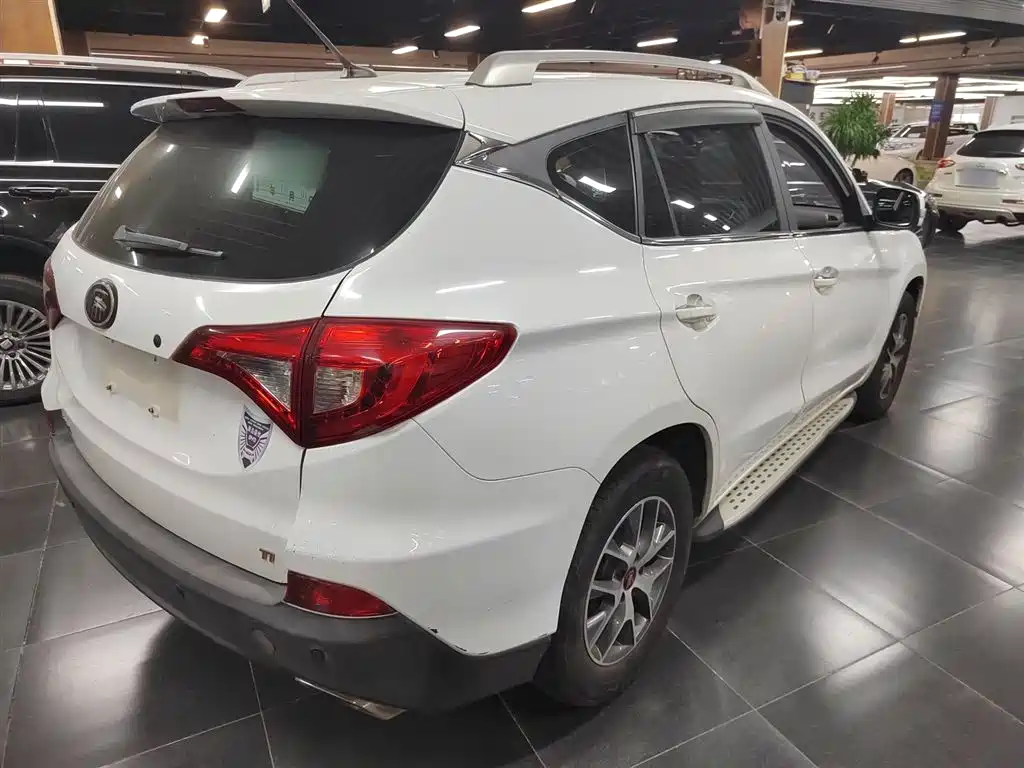 BYD Song 2017 Ultimate Upgrade 1.5TI Manual Elite Model фото 7