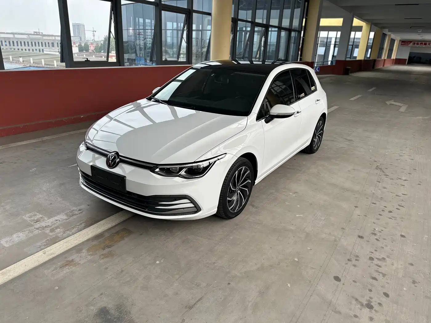 VOLKSWAGEN GOLF