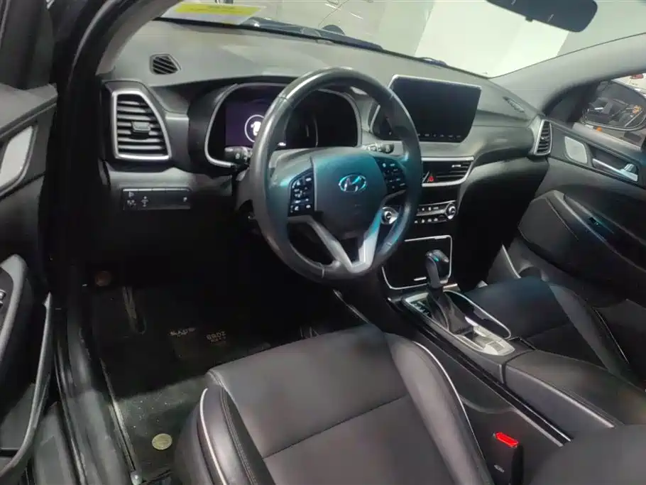 Hyundai Tucson 2019 280TGDi Dual-clutch 2WD Fashion Edition China VI фото 12