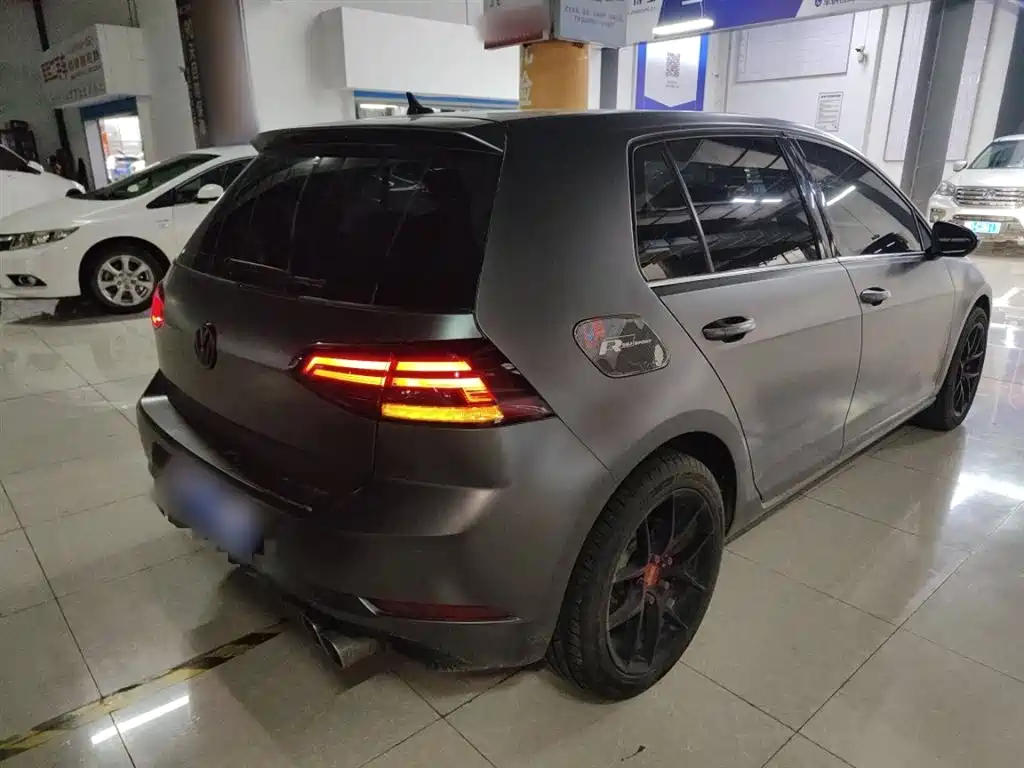 Volkswagen Golf 2020 Beloved Edition 280TSI DSG Comfort фото 5