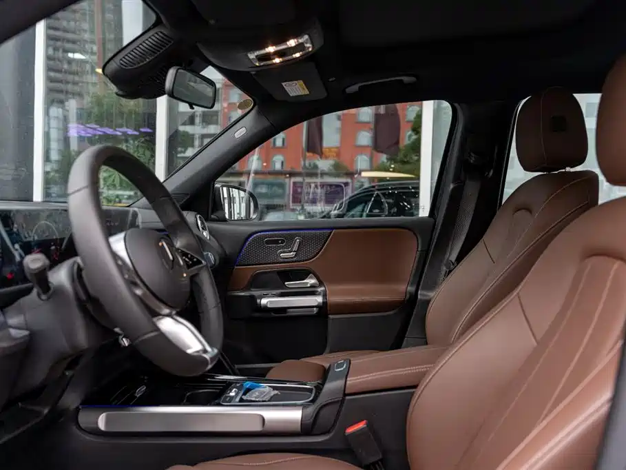 MERCEDES-BENZ GLB