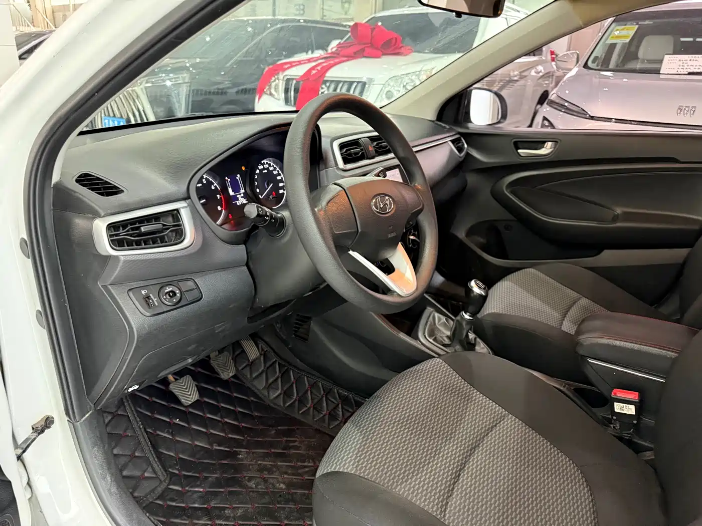 Hyundai Verna 2017 1.4L Manual Color Edition (China V) фото 5
