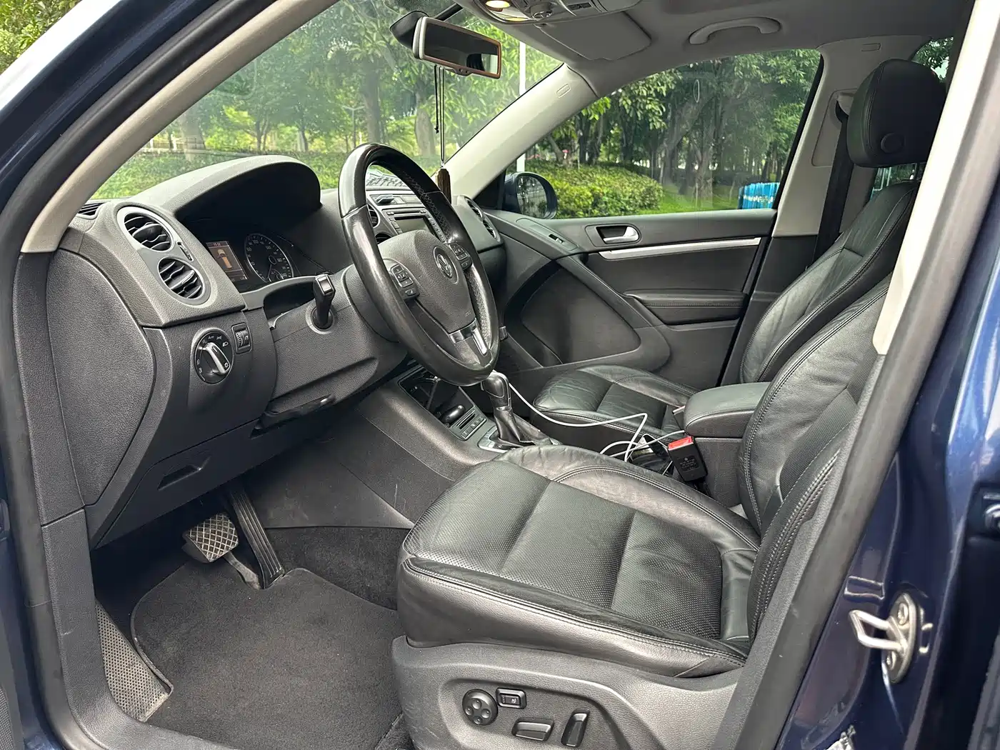 Volkswagen Tiguan 2012 2.0TDI Luxury фото 9