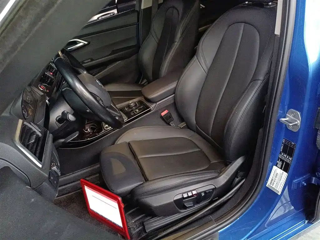 BMW 1 Series 2017 118i Sport фото 11