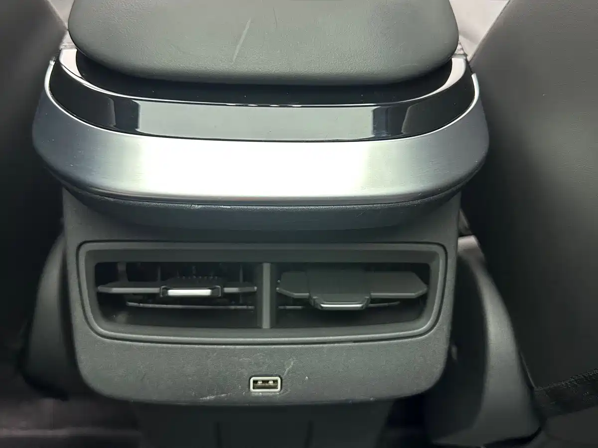 Jetour Dasheng i-DM 2023 2022 1.5T DHT Lightning 01