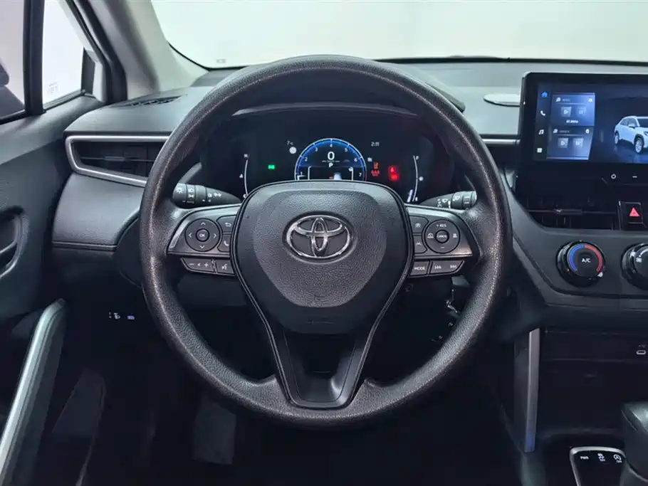 Toyota Corolla Cross 2024 2.0L Smart Hybrid Dual Engine Pioneer Edition фото 15