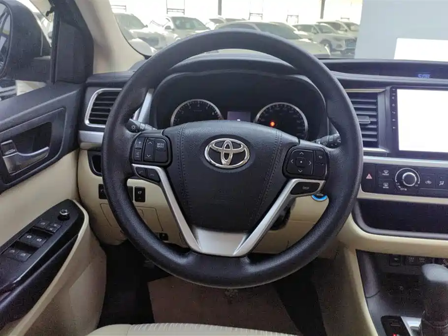 Toyota Highlander 2018 2.0T 2WD Elite 7-seater (China V) фото 15