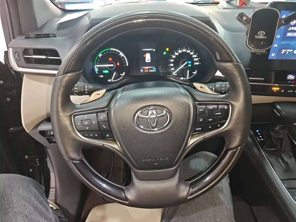 Toyota Granvia 2023 2.5L Hybrid Prestige PLUS Edition фото 11