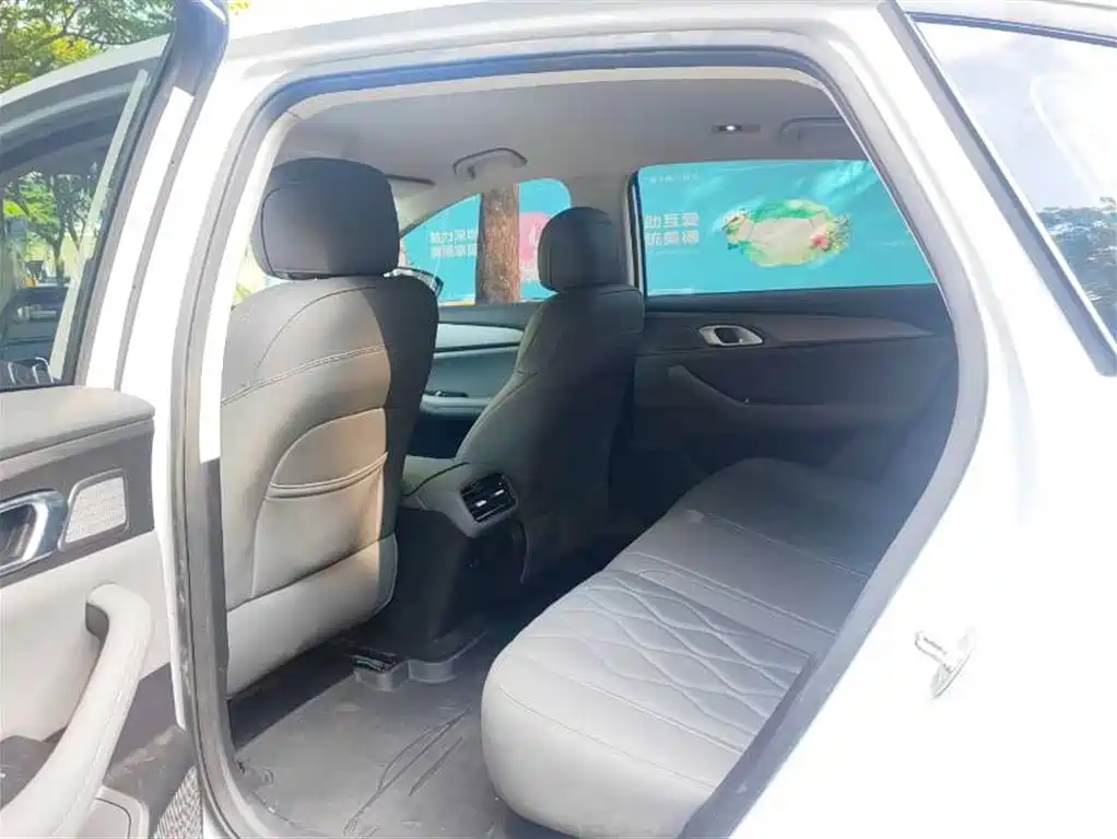 Geely Galaxy Galaxy A7 2025 EM-i 70km Voyage Edition фото 6