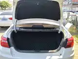 Фото 19 - Geely Vision