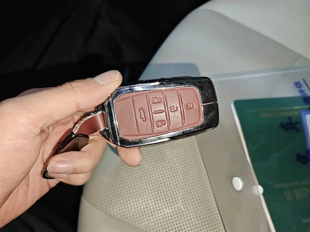 Toyota Granvia 2023 2.5L Hybrid Prestige PLUS Edition фото 9