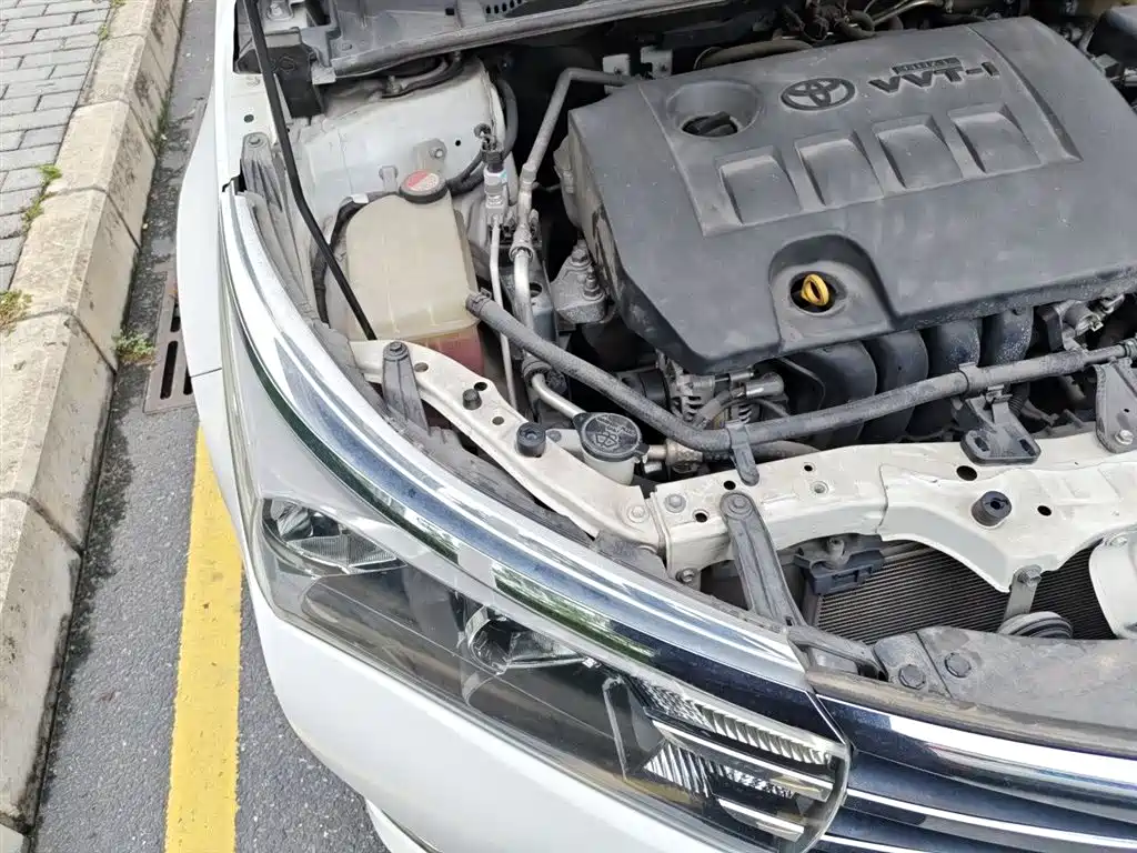 Toyota Corolla 2014 1.6L CVT GL фото 21