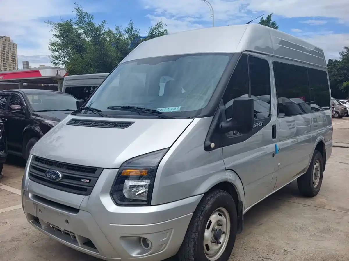 Ford New Generation Transit 2020 2019 Model 2.2T Multi-function Short Wheelbase Medium Roof 6-seater China VI
