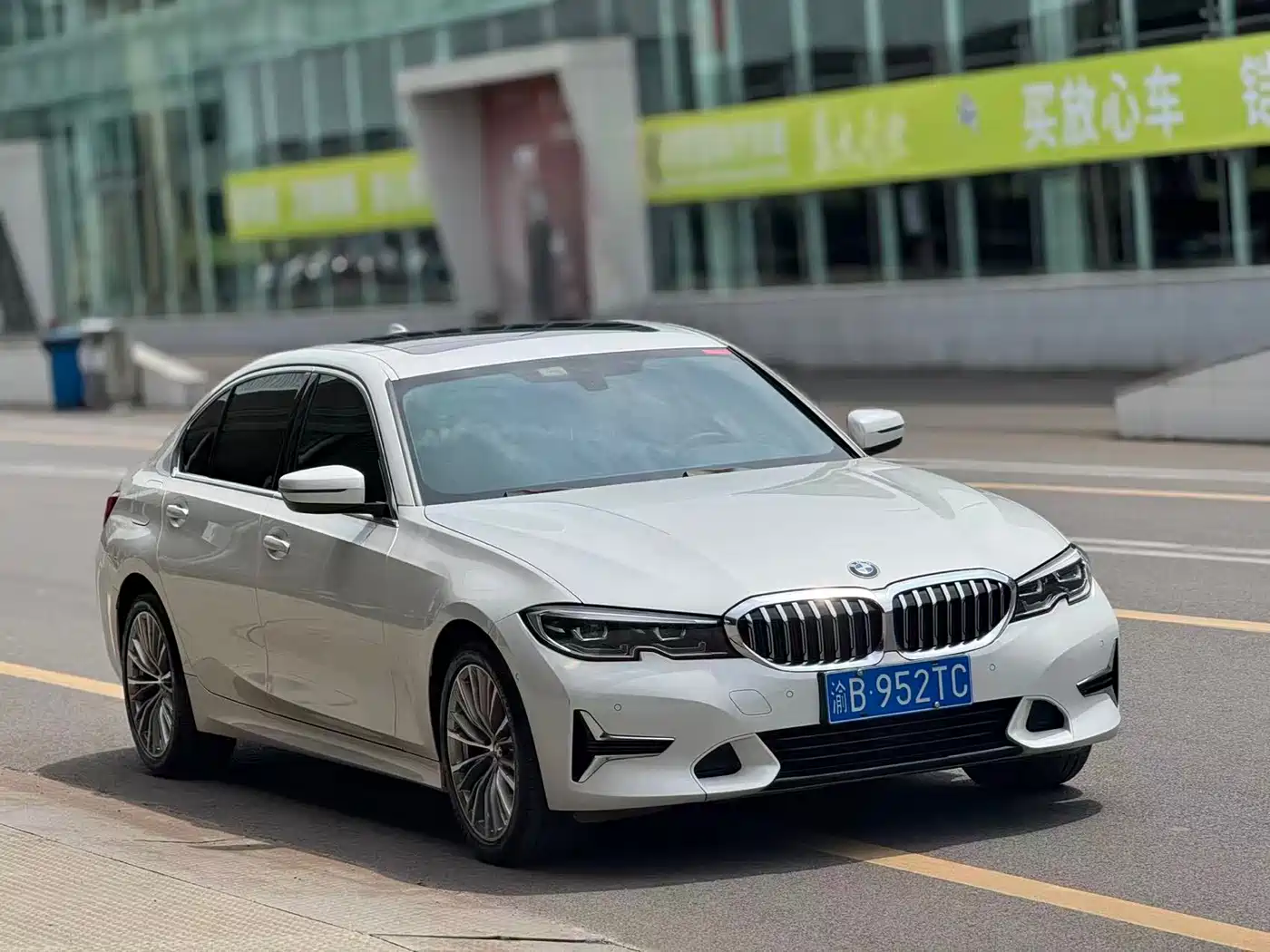 BMW 3 Series 2020 325Li Launch Edition фото 3