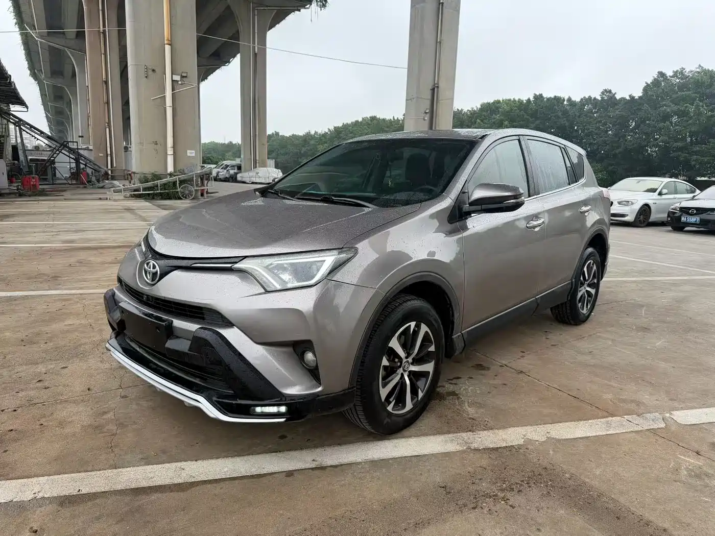 Toyota RAV4 Rongfang 2016 2.0L CVT 2WD Trend (China V)