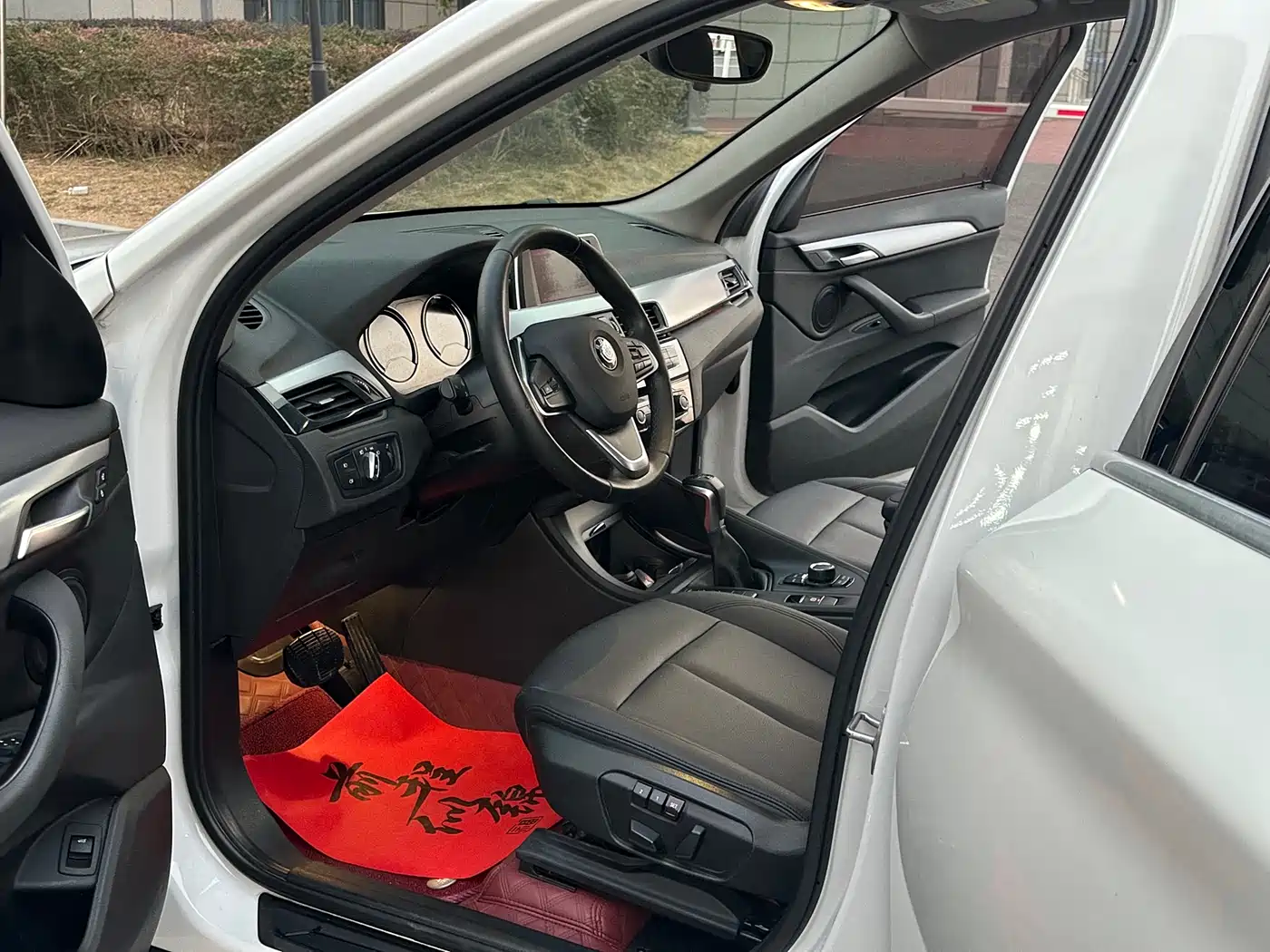 BMW X1 2019 sDrive20Li Leading Model фото 4