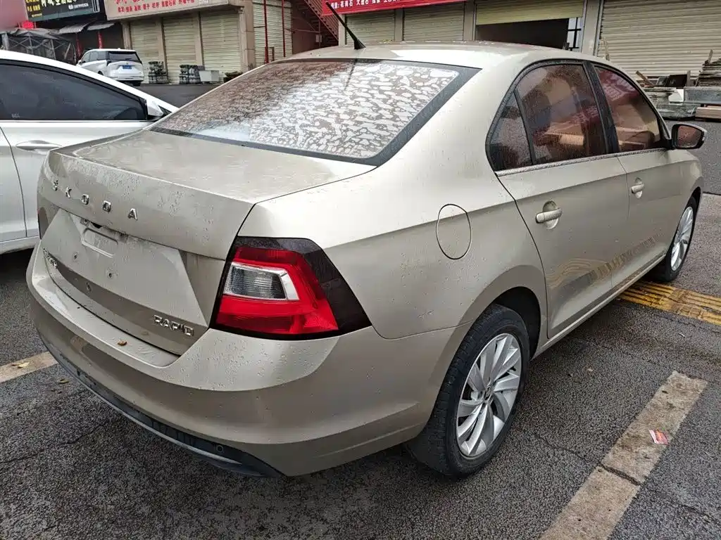 Škoda Rapid 2019 1.5L Automatic Comfort China V фото 7