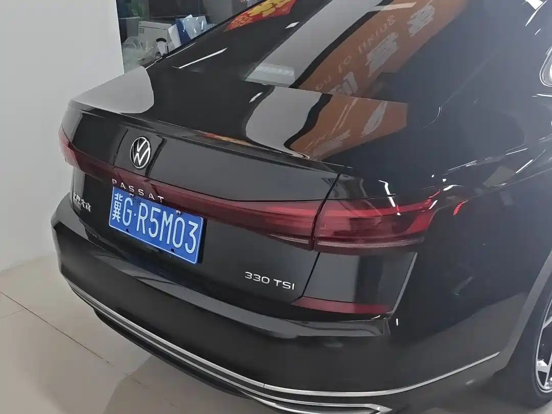Volkswagen Passat 2023 330TSI Starlight Elite Edition фото 3