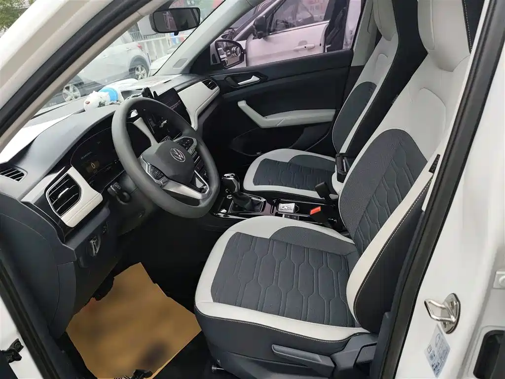 Volkswagen Tharu 2025 Model Rising Star 300TSI Aspiration Edition фото 11