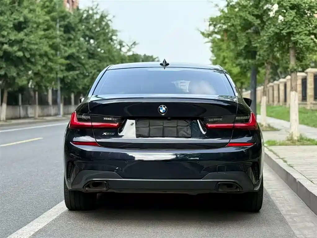 BMW 3 Series 2021 325i M Sport Night Edition фото 5