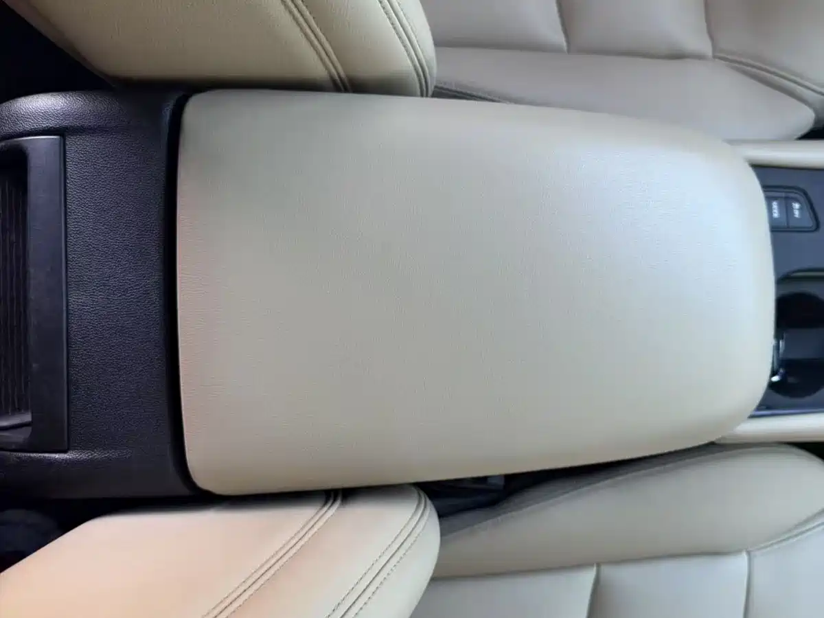 Cadillac XT5 2016 28T AWD Technology Model фото 20