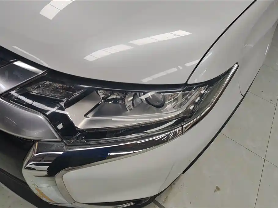 Mitsubishi Outlander 2019 2.0L 2WD Enjoy 5-Seater China VI фото 5