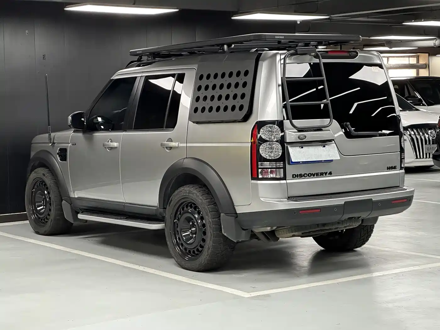 Land Rover Discovery 2016 3.0 SC V6 HSE фото 24