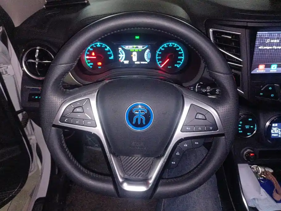 BYD Song New Energy 2017 Song DM 1.5TID Full-time 4WD Luxury фото 15