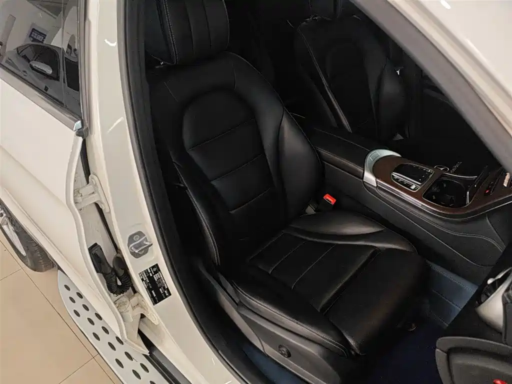 Mercedes-Benz GLC 2020 GLC 260 L 4MATIC Luxury фото 20