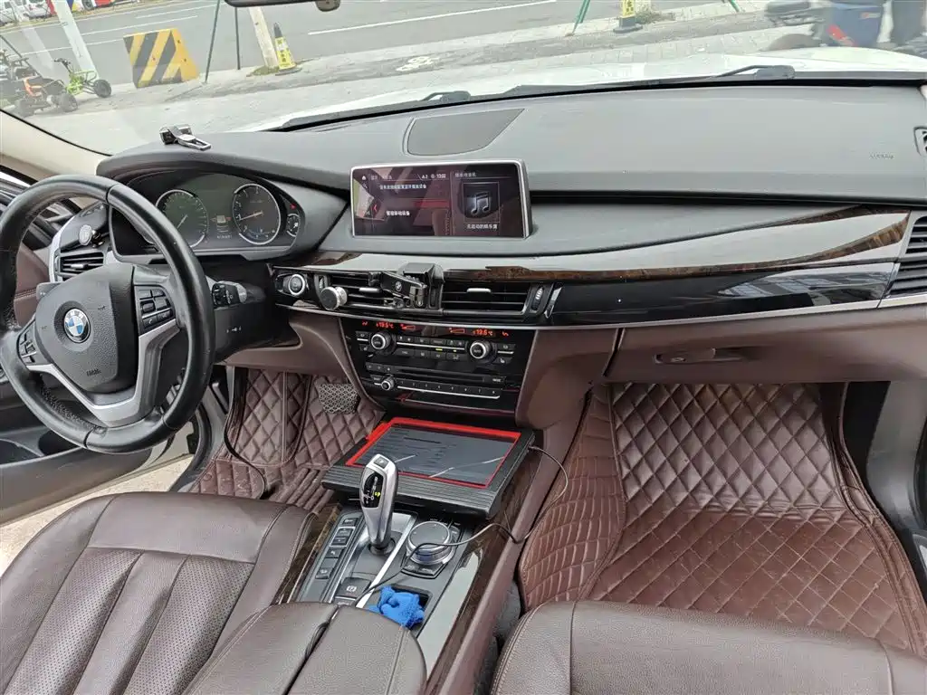 BMW X5 (Import) 2018 xDrive28i фото 3