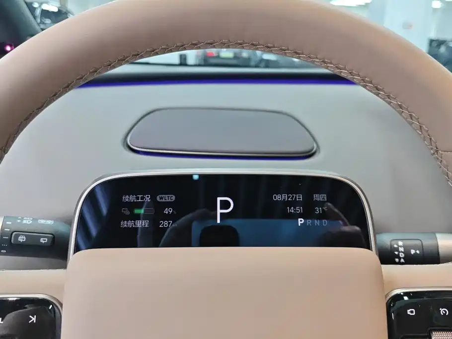 Li Auto i6 2026 2025 2WD Base Model