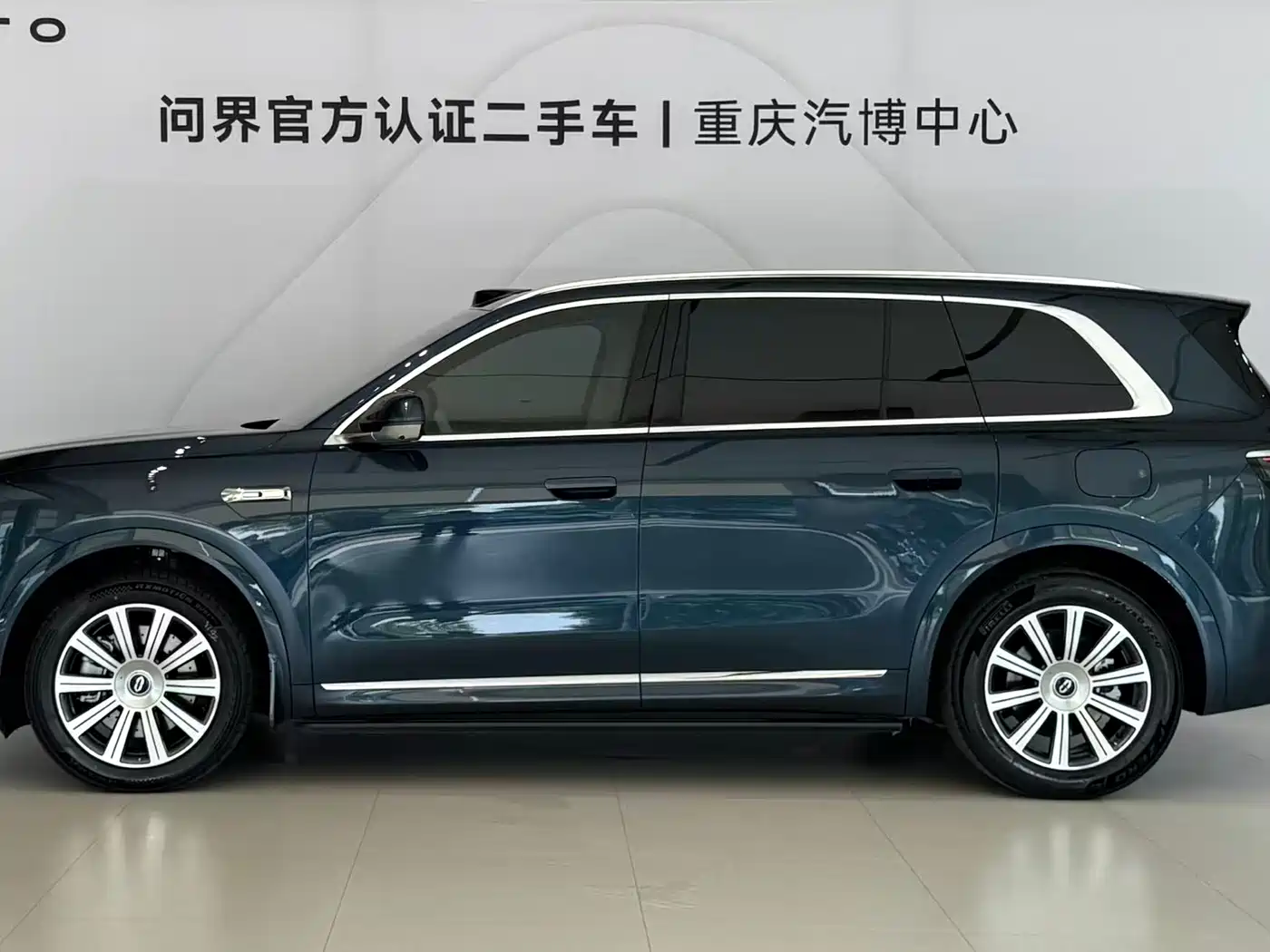 AITO Wenjie AITO M8 2025 Model Extended Range Max+ Edition 53.4kWh 6-Seater фото 4